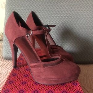 Women’s T-Strap Suede High Heels in Burgundy
